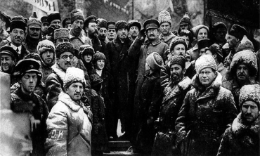 Lenin e il contrasto fra democrazia socialista e borghese