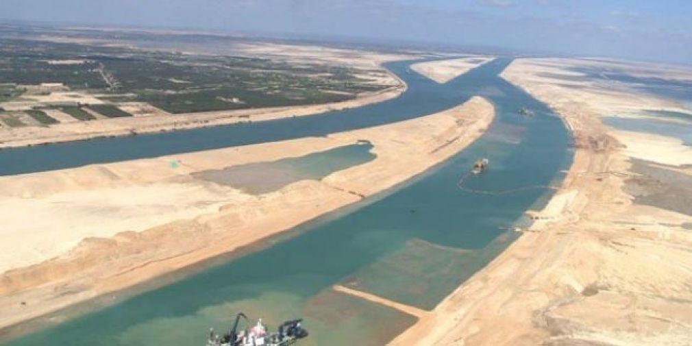 L’apertura del nuovo canale di Suez