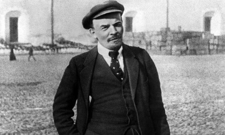 Lenin e il decisivo nesso fra teoria e prassi