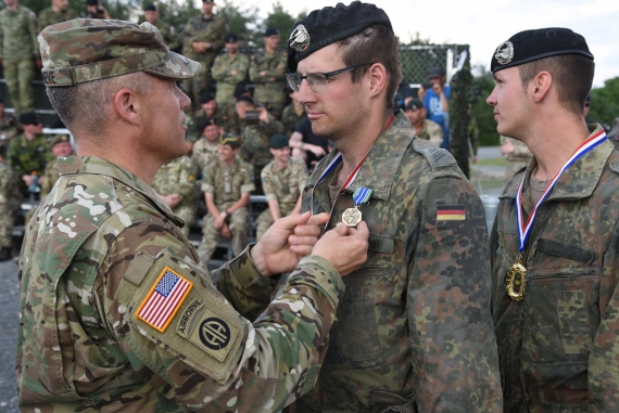 Tutti i rischi della rinascita della Germania come potenza militare: videointervista a Domenico Moro