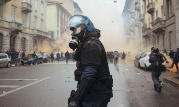 In piazza a Torino: la loro violenza è legge, la nostra presenza è reato