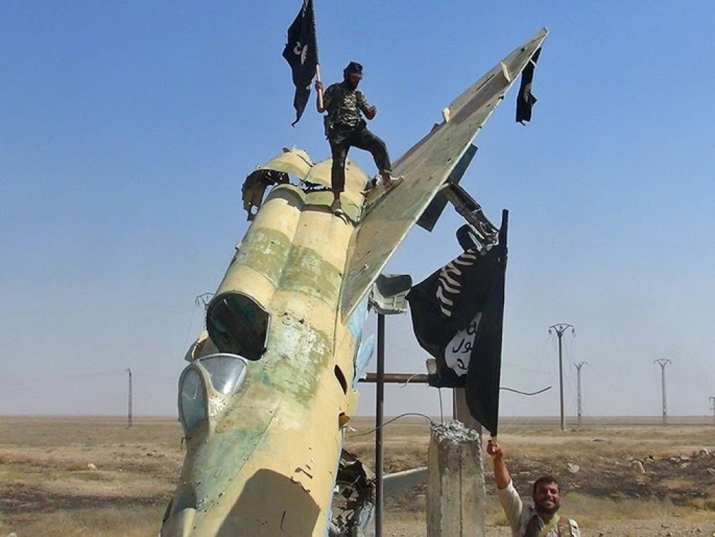 Il califfato ISIS: nemico falso, pretesto prezioso
