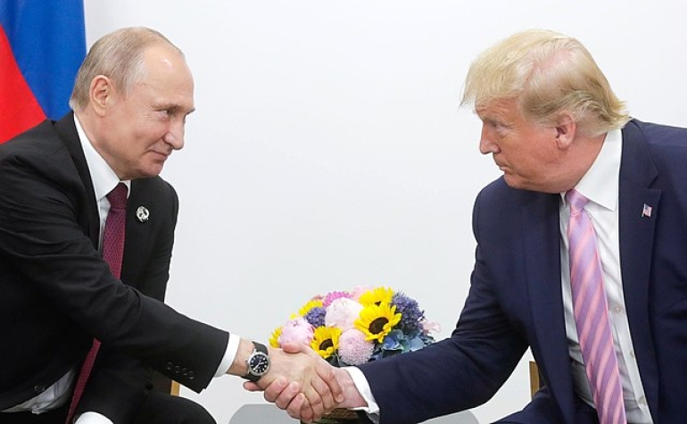Tutte le dinamiche nascoste del summit fra Trump e Putin: videointervista a Fiammetta Cucurnia